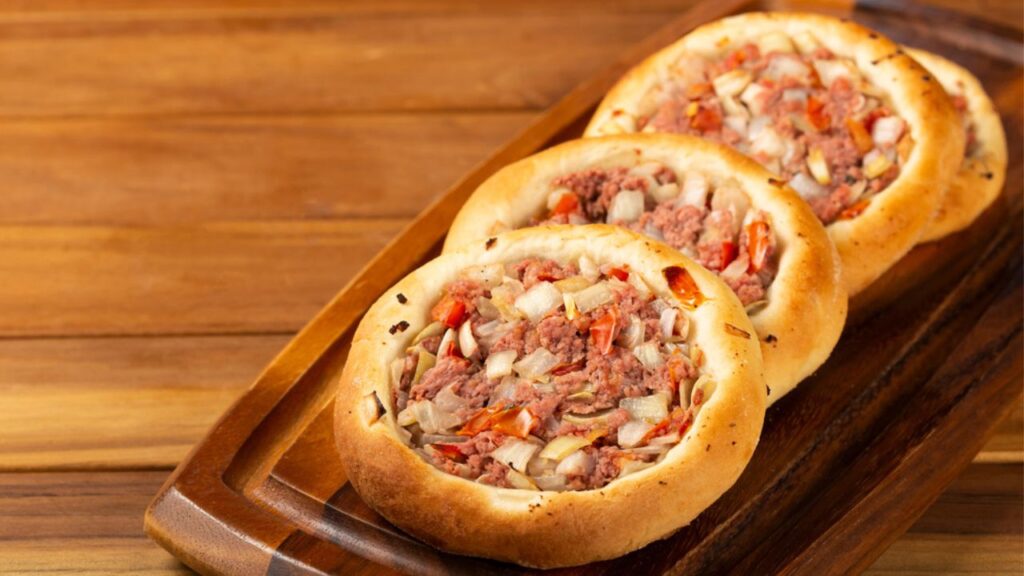 Esfirra de Carne fechada